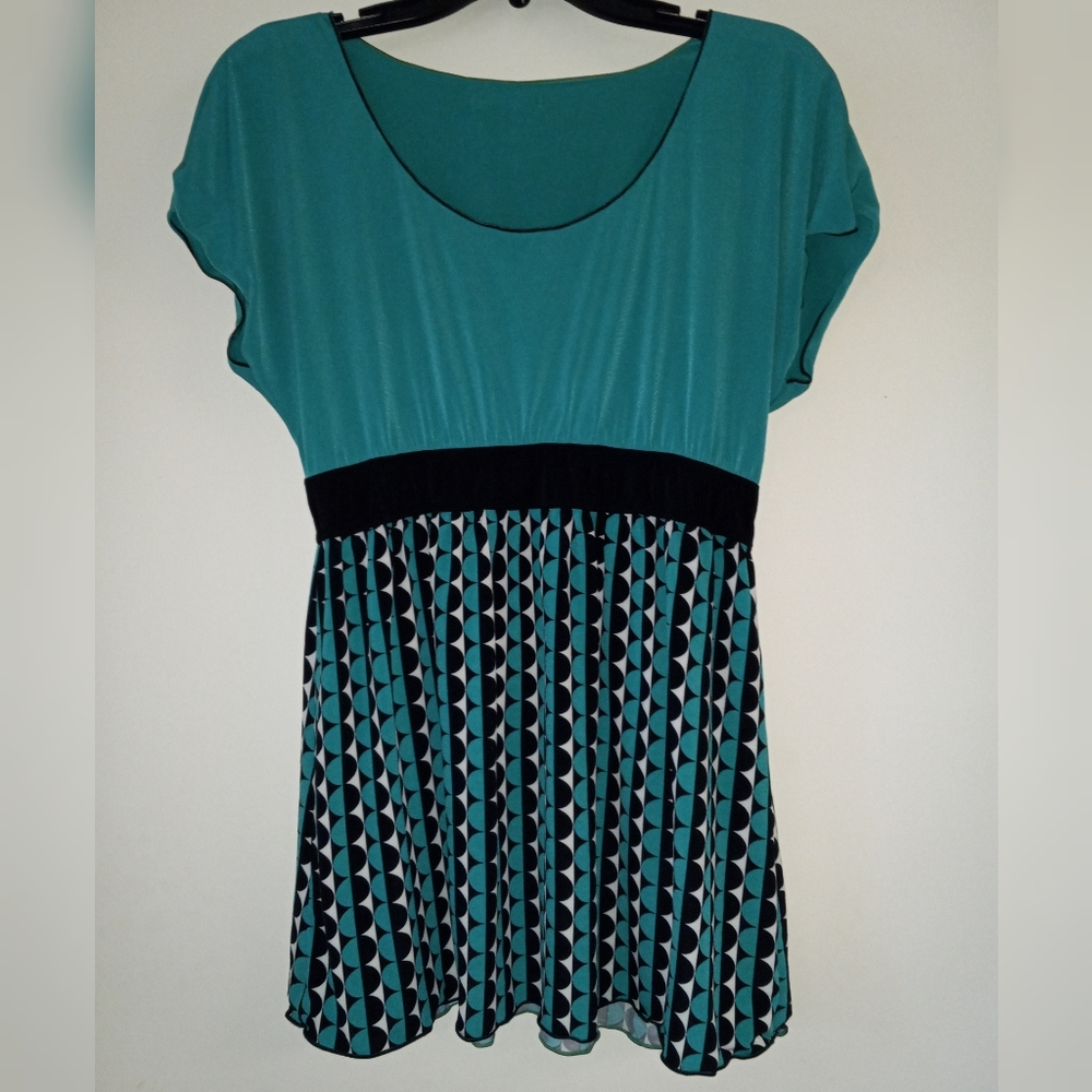☆3/$20* Empress Waistline Green/blue Blouse